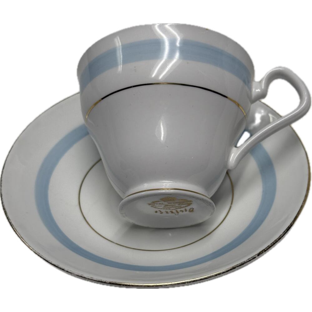 Vtg Royal Windsor Fine Bone China Teacup & Saucer England Gold Trim Footed